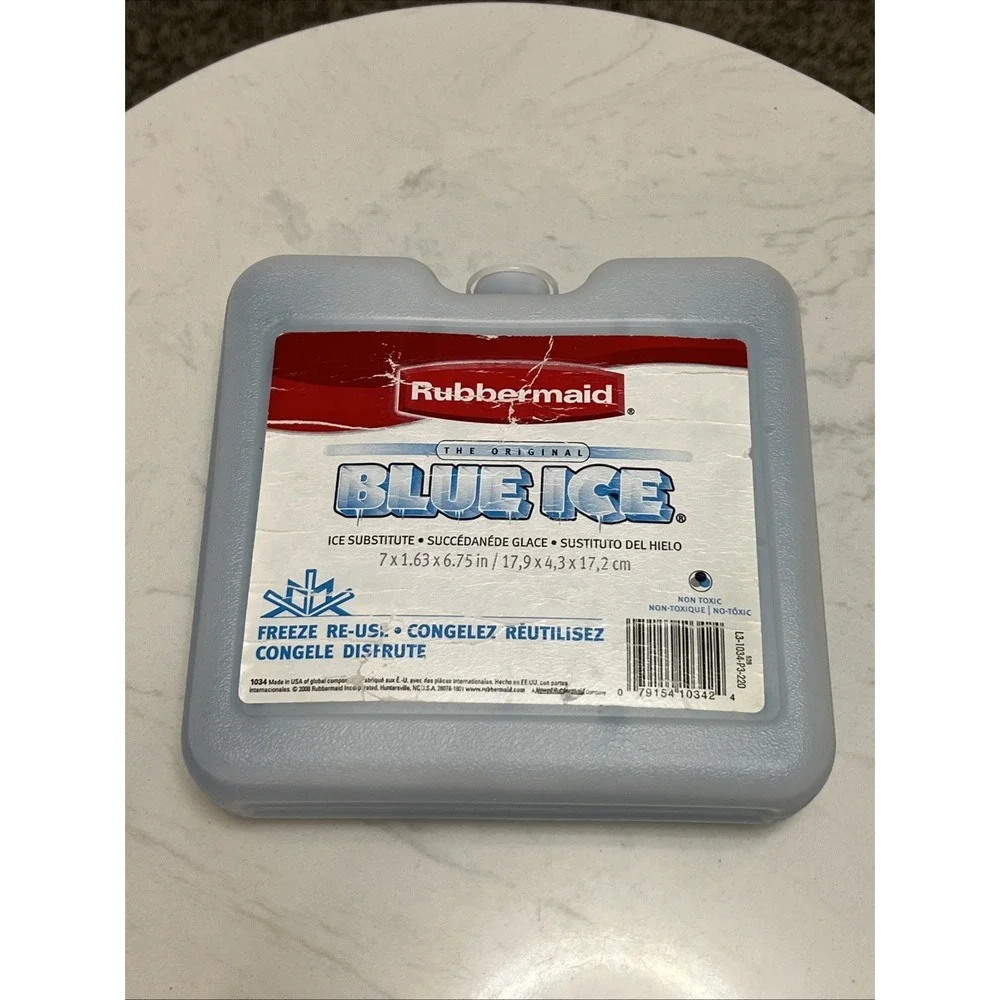 Rubbermaid Blue Ice Weekender Hard‎ Shell Freezeable Ice Pack #1034 for Cooler